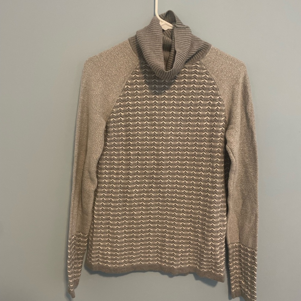 The Limited Light Gray Ribbed Sweater